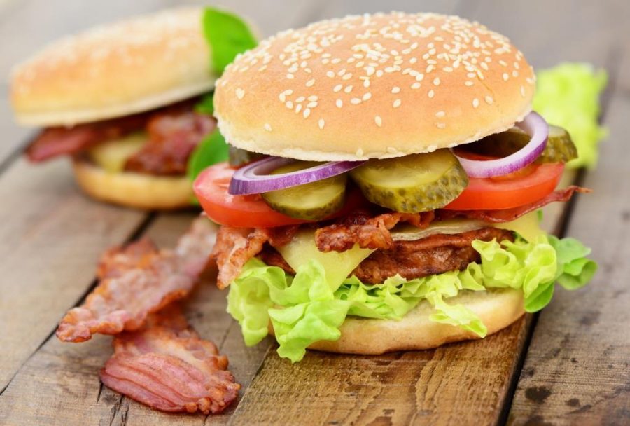 Przypominamy o  BURGER  FRIDAY tylko w piątki  zapraszamy